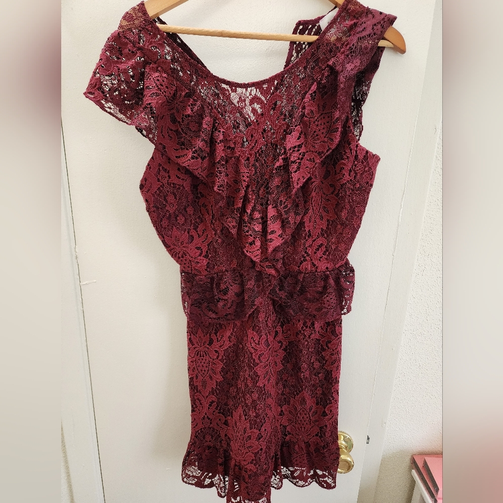 Laced Burgundy Bb Dakota Dress